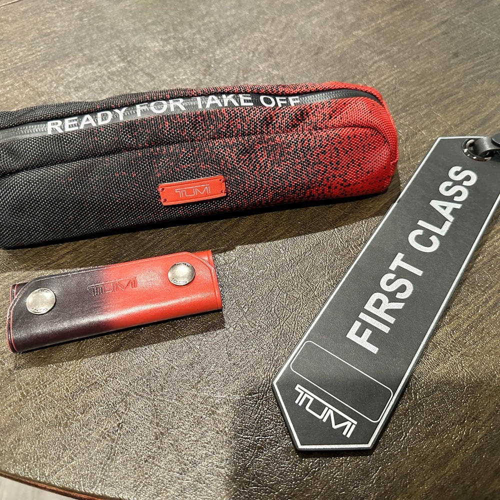 *Rare *Tumi travel accessory bundle